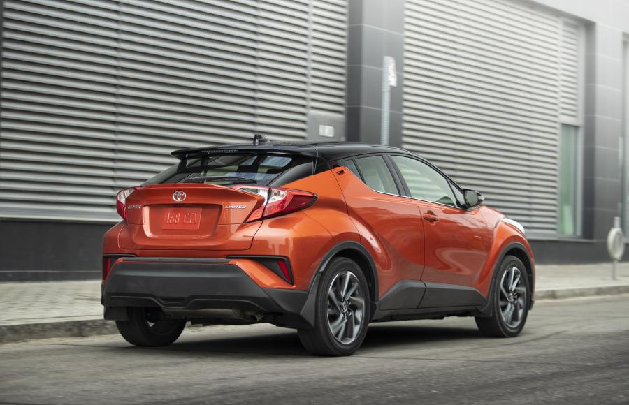  Toyota C-HR 2019 года  (NA) (фото 2 из 10)
